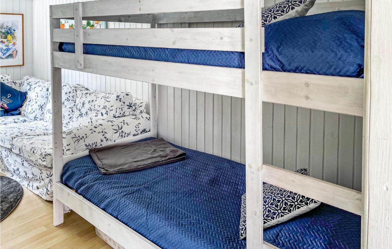 Cozy Home In Strmstad With Wifi Strömstad Eksteriør billede