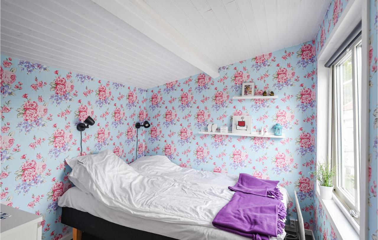 Cozy Home In Strmstad With Wifi Strömstad Eksteriør billede